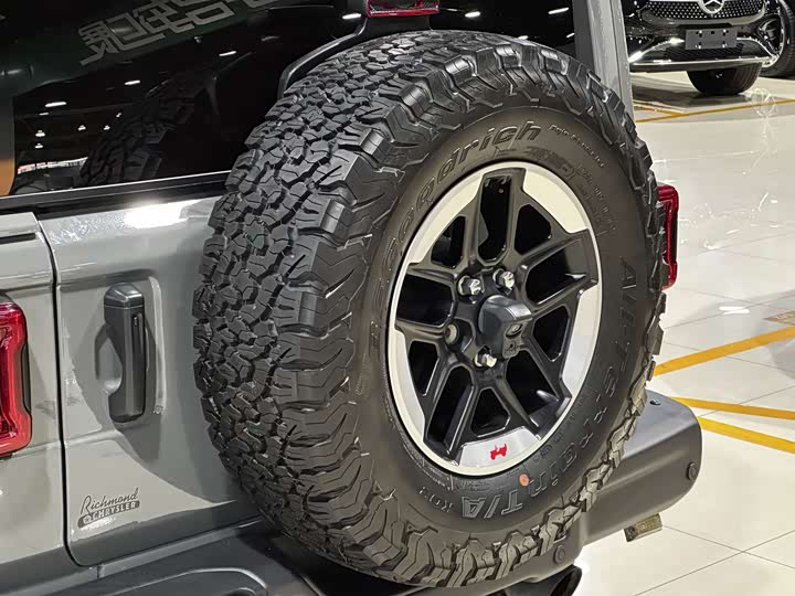 Jeep Wrangler 2022 2022款 2.0T 高地丛林绿限量版