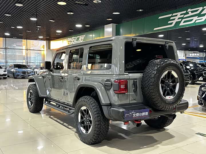 Jeep Wrangler 2022 2022款 2.0T 高地丛林绿限量版