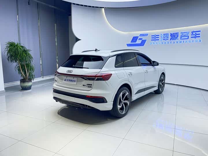 Audi Q4 e-tron 2024 2024款 50 e-tron quattro 创境曜夜版