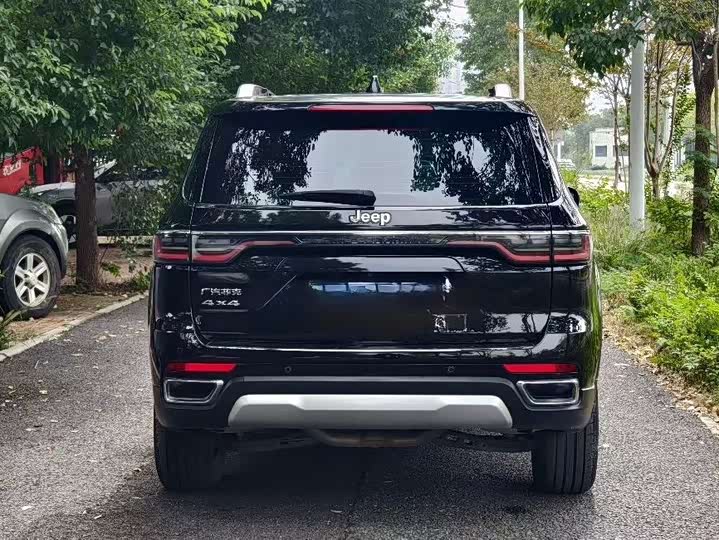 Jeep Grand Commander 2022 2022款 2.0T 四驱豪华版