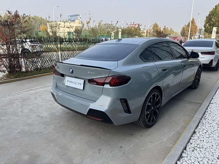 BMW 2 Series 2025 2025款 225L M运动曜夜套装