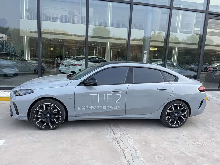 BMW 2 Series 2025 2025款 225L M运动曜夜套装