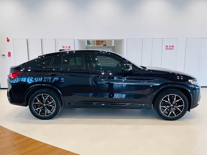 BMW X4 2022 2022款 xDrive 25i M运动套装