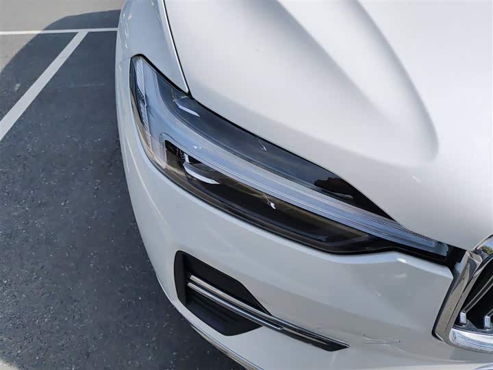 Volvo XC60 2025 2025款 B5 四驱智远豪华版