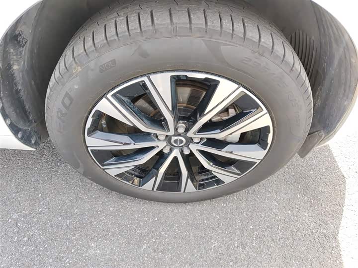 Volvo XC60 2025 2025款 B5 四驱智远豪华版