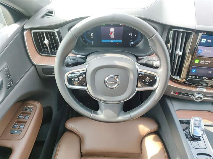 Volvo XC60 2025 2025款 B5 四驱智远豪华版