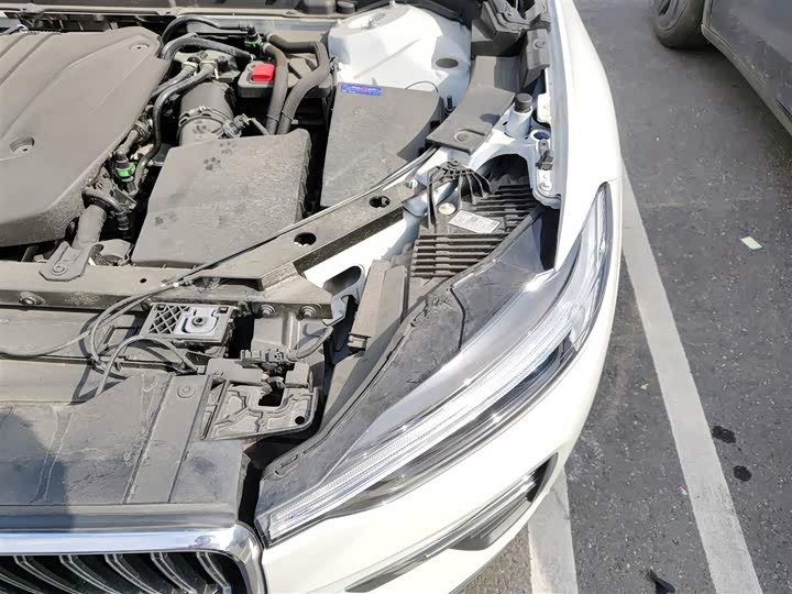 Volvo XC60 2025 2025款 B5 四驱智远豪华版