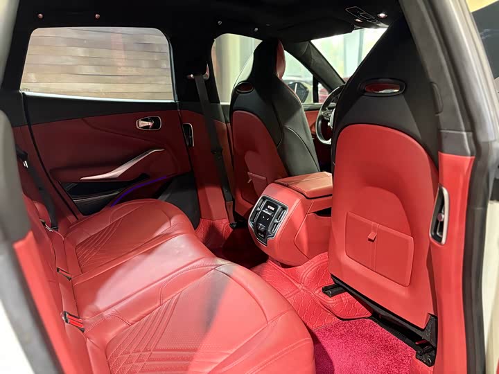 Aston Martin DBX 2023 2023款 3.0T STRAIGHT-SIX