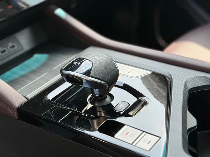 Jetour X90 Plus 2023 2023款 1.6TD DCT平层 5座