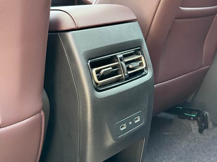 Jetour X90 Plus 2023 2023款 1.6TD DCT平层 5座