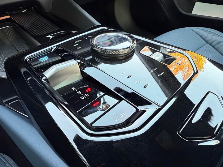 BMW i5 2024 2024款 eDrive 35L 尊享型 豪华套装