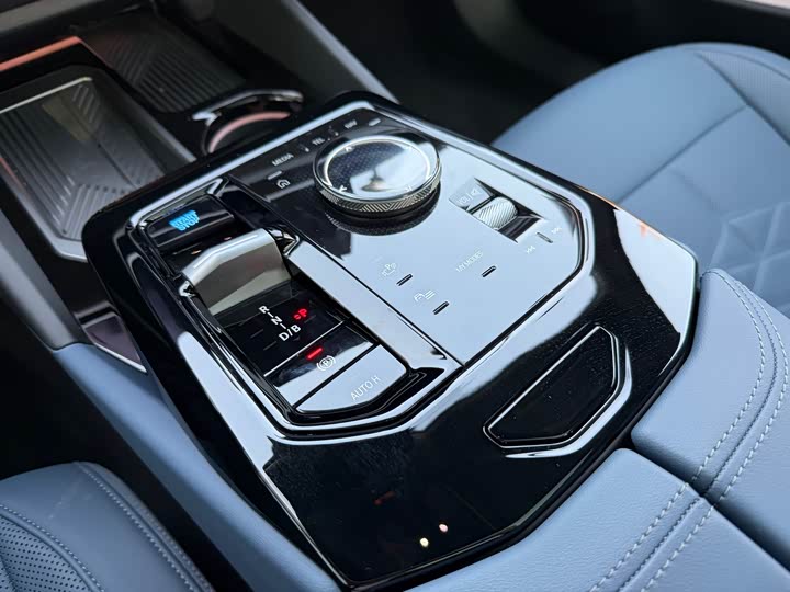 BMW i5 2024 2024款 eDrive 35L 尊享型 豪华套装