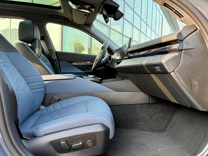 BMW i5 2024 2024款 eDrive 35L 尊享型 豪华套装