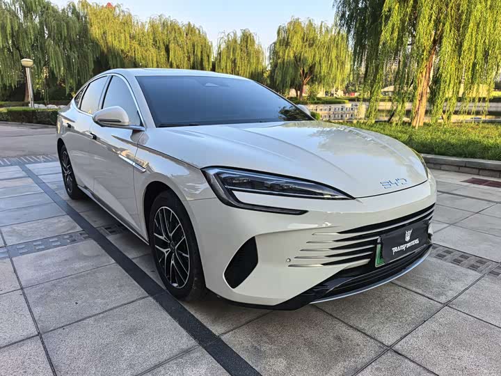 2025 BYD Seal 07 DM-i Hybrid