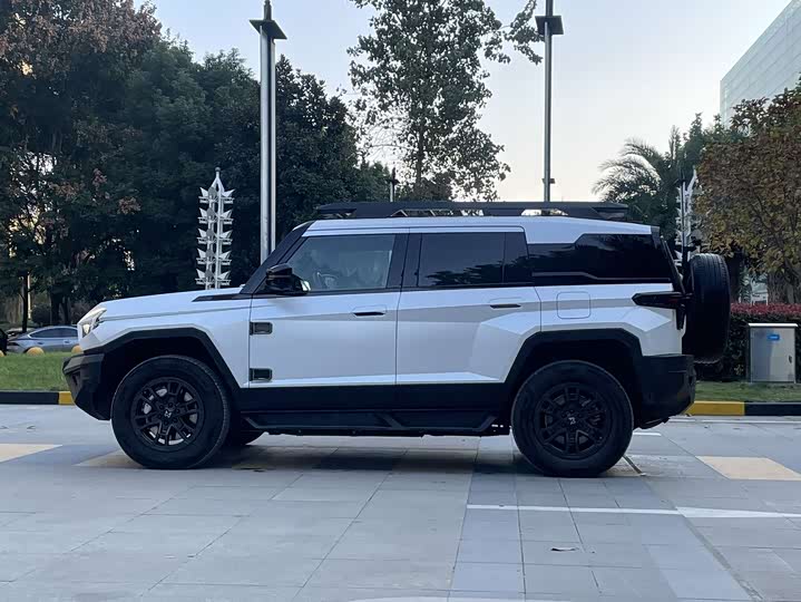 Dongfeng Mengshi M-Hero 917 2023 2023款 增程基础版