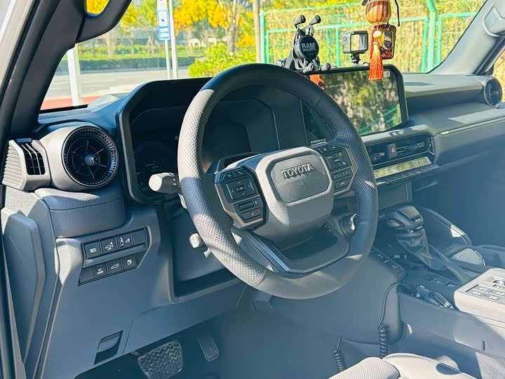 Toyota Prado 2024 2024款 2.4T 悍野WX版 6座