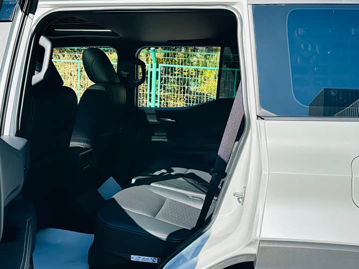 Toyota Prado 2024 2024款 2.4T 悍野WX版 6座