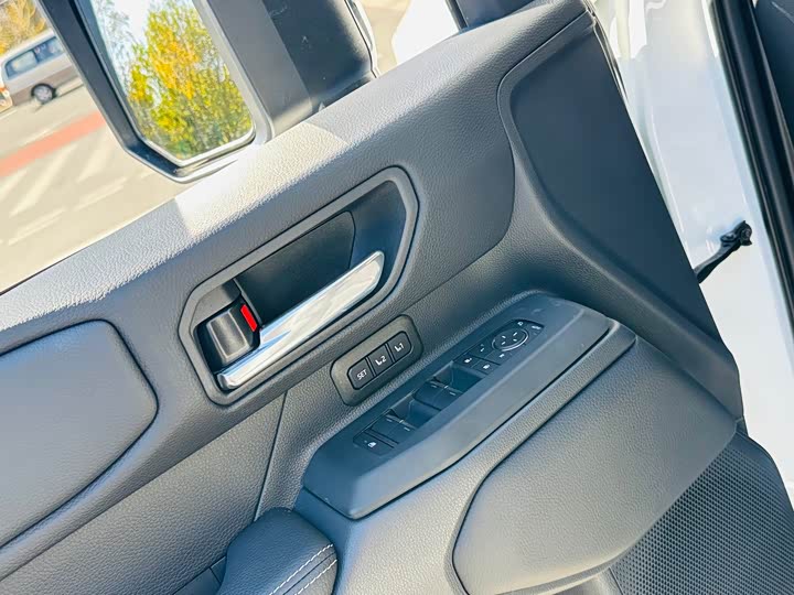 Toyota Prado 2024 2024款 2.4T 悍野WX版 6座