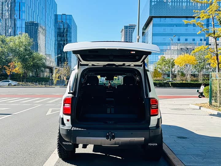 Toyota Prado 2024 2024款 2.4T 悍野WX版 6座