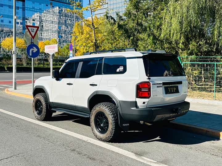 Toyota Prado 2024 2024款 2.4T 悍野WX版 6座