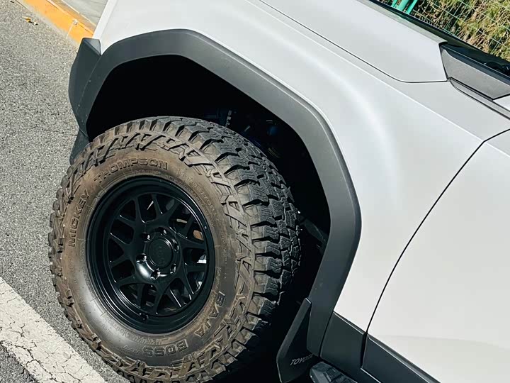 Toyota Prado 2024 2024款 2.4T 悍野WX版 6座