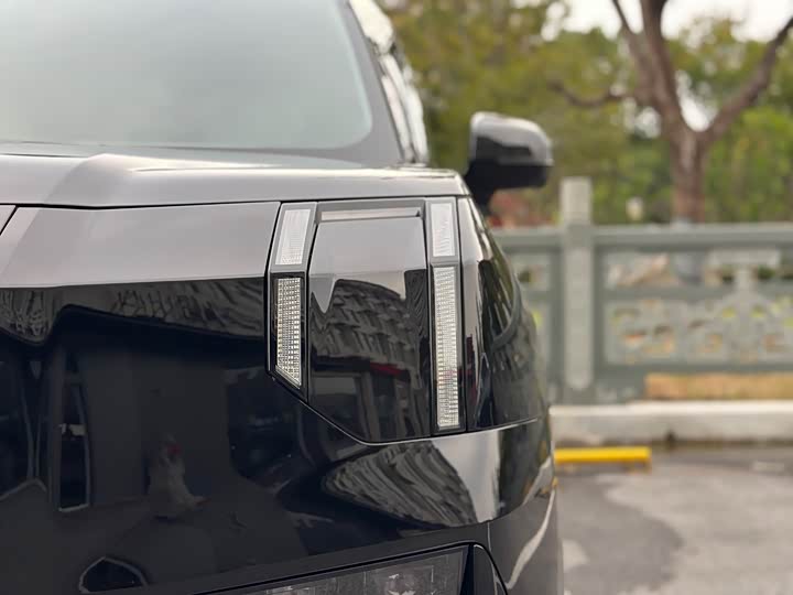 Zeekr 009 2024 2024款 六座行政版四驱 108kWh