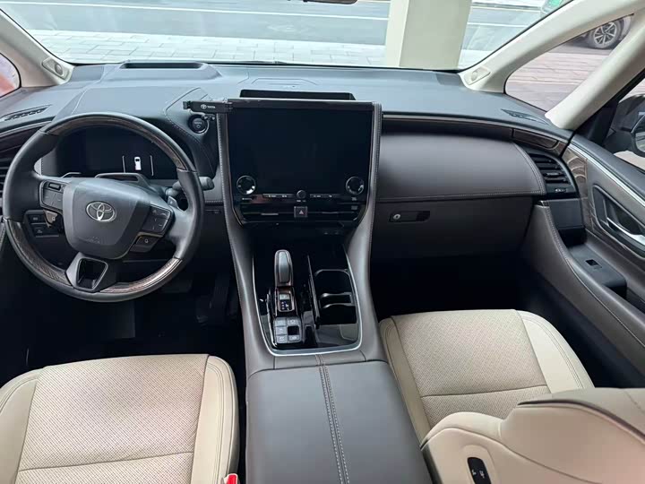 Toyota Alphard 2024 2024款 双擎 2.5L 臻享版