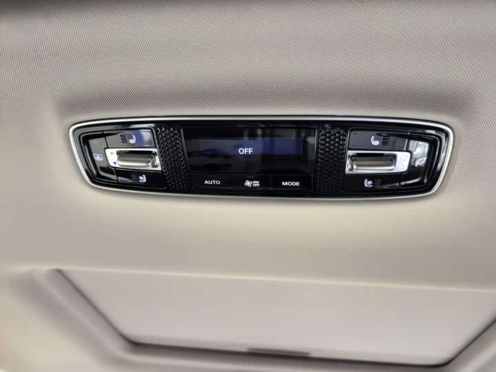 Roewe iMax 8 2023 2023款 400TGI 至享版