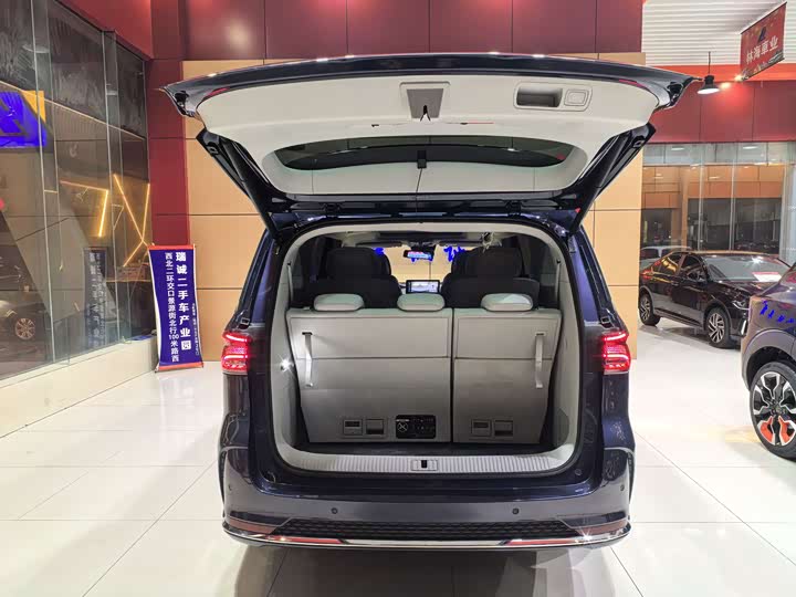 Roewe iMax 8 2023 2023款 400TGI 至享版