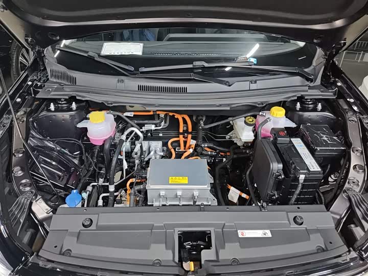 Hozon U 2023 2023款 哪吒U-Ⅱ 400 U秀版 三元锂