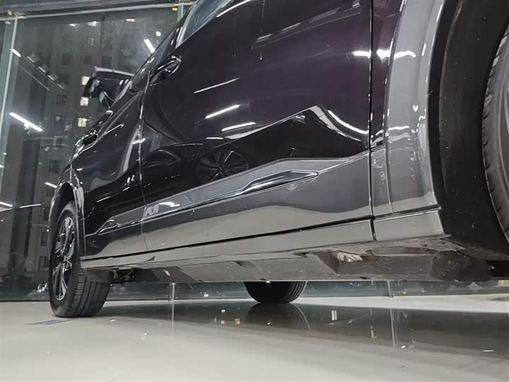 Hozon U 2023 2023款 哪吒U-Ⅱ 400 U秀版 三元锂