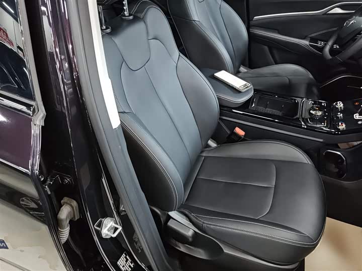 Hozon U 2023 2023款 哪吒U-Ⅱ 400 U秀版 三元锂