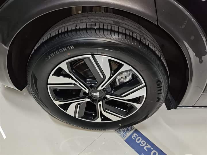 Hozon U 2023 2023款 哪吒U-Ⅱ 400 U秀版 三元锂