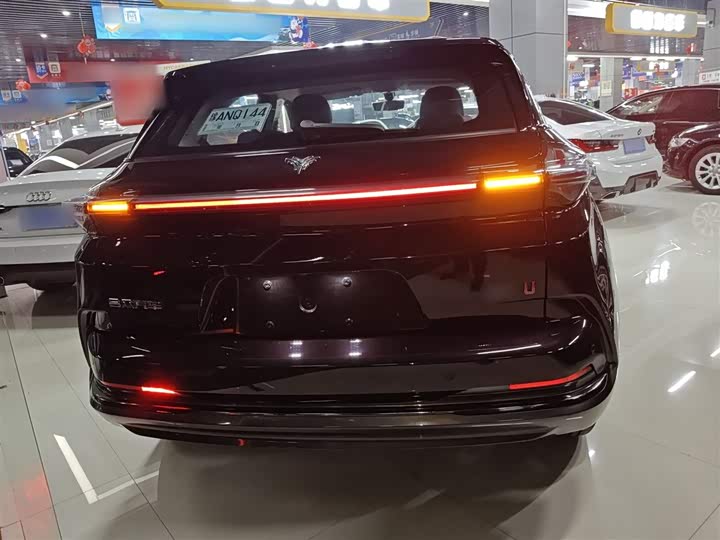 Hozon U 2023 2023款 哪吒U-Ⅱ 400 U秀版 三元锂