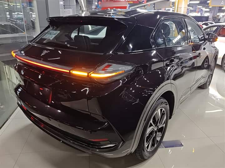 Hozon U 2023 2023款 哪吒U-Ⅱ 400 U秀版 三元锂