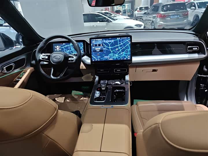 GAC Trumpchi GS8 2025 2025款 领航系列 2.0TGDI 两驱豪华版 5座