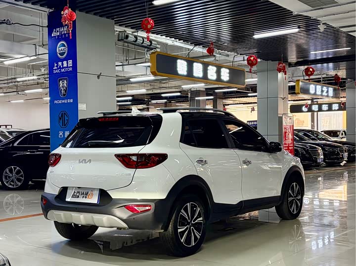 Kia KX1 2021 2021款 1.4L CVT趣享天窗款