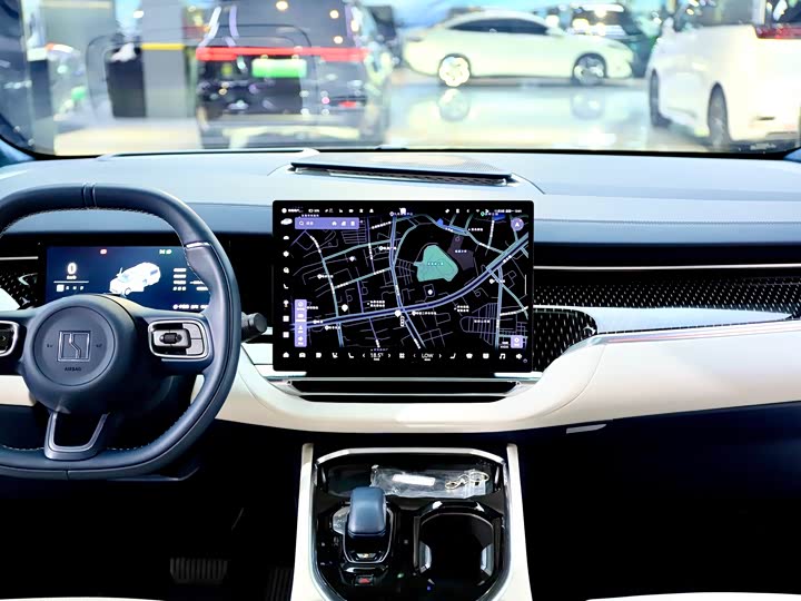 Zeekr 009 2024 2024款 六座行政版四驱 108kWh