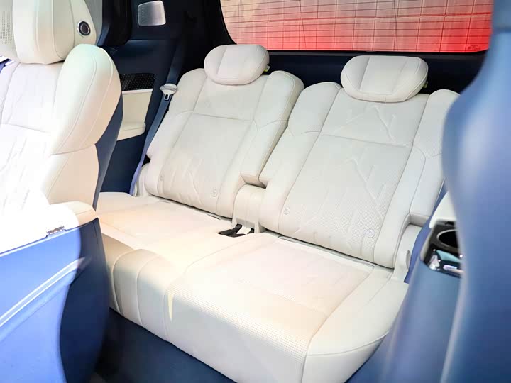 Zeekr 009 2024 2024款 六座行政版四驱 108kWh