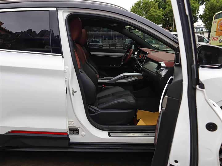 Geely Coolray Hybrid 2022 2022款 1.5T ePro 85KM荣耀版