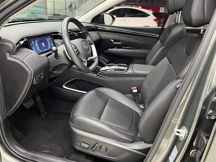 Hyundai Tucson L 2023 2023款 途胜L 1.5T 自动两驱LUX尊贵版