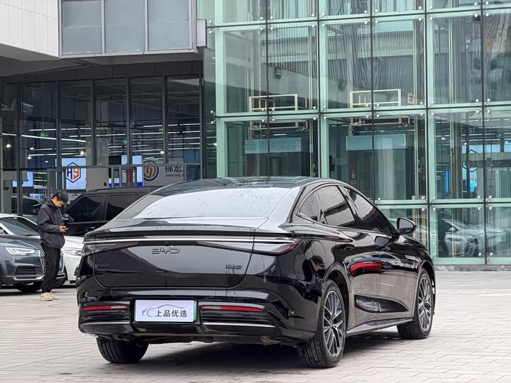 BYD Seal 07 DM-i Hybrid 2025 2025款 DM-i 1.5L 125km 豪华型