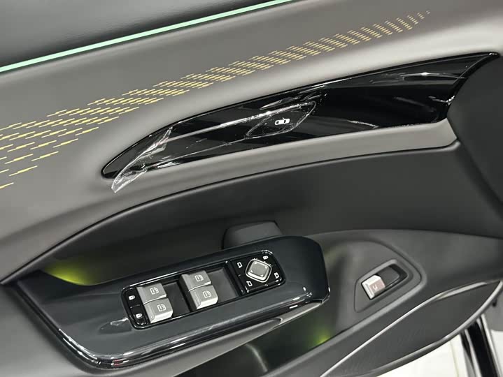 Hongqi EH7 2024 2024款 820 Pro