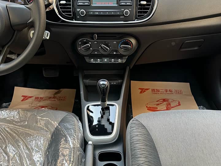 Kia Pegas 2020 2020款 改款 1.4L 自动舒适天窗版