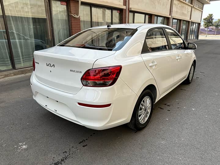 Kia Pegas 2020 2020款 改款 1.4L 自动舒适天窗版