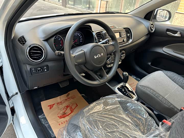 Kia Pegas 2020 2020款 改款 1.4L 自动舒适天窗版