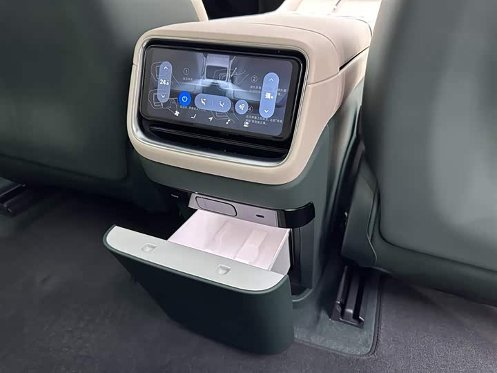 Xiaomi YU7 2025 2025款 超长续航四驱Pro版