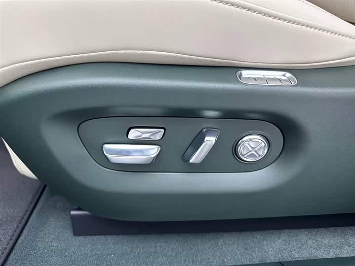 Xiaomi YU7 2025 2025款 超长续航四驱Pro版