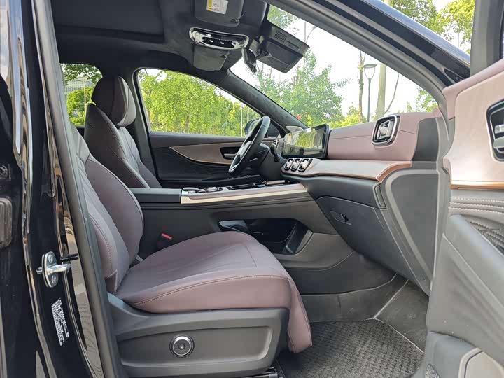 Chery Tiggo 9 2025 2025款 2.0T 双离合两驱豪享版 7座