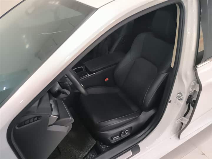 Toyota Camry 2024 2024款 双擎 2.0HGVP 豪华版